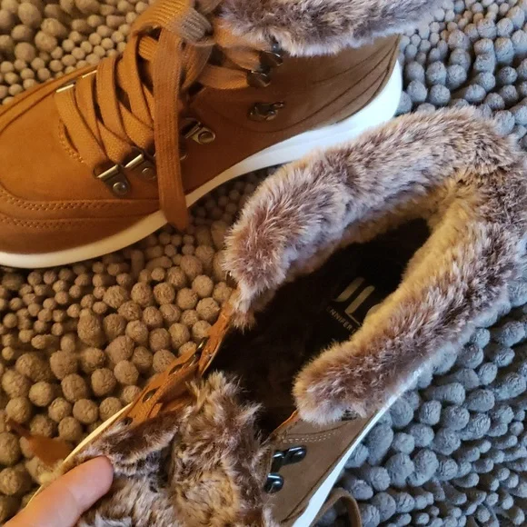 Jlo Winter boots - Picture 2 of 5